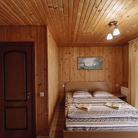 Toga Cottage Yablunytsya Exterior photo