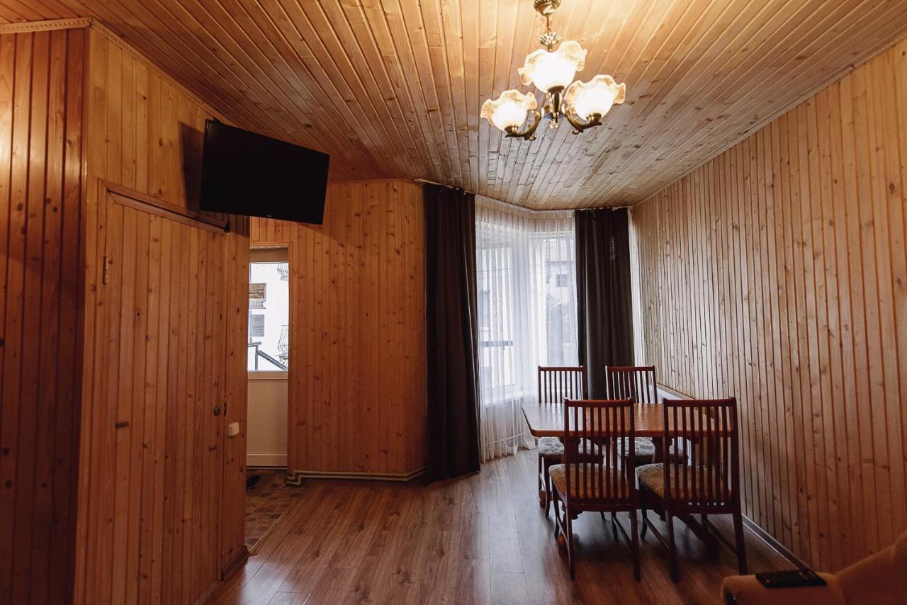 Toga Cottage Yablunytsya Exterior photo