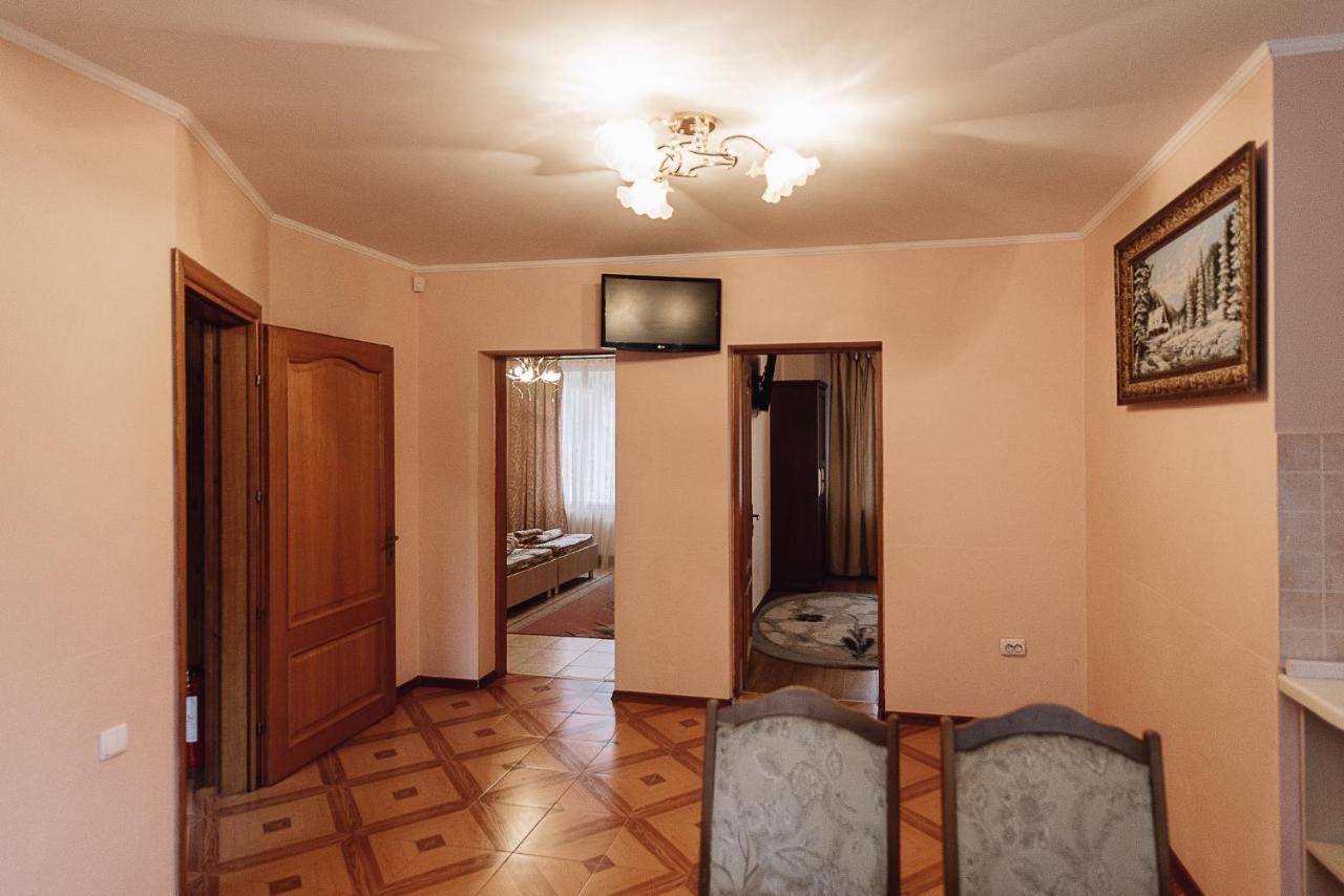Toga Cottage Yablunytsya Exterior photo