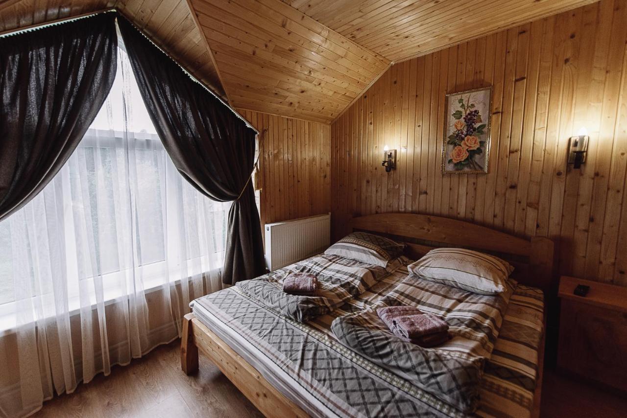 Toga Cottage Yablunytsya Exterior photo